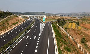 四川聯(lián)興建筑工程 深耕公路工程建筑，筑就川蜀通途